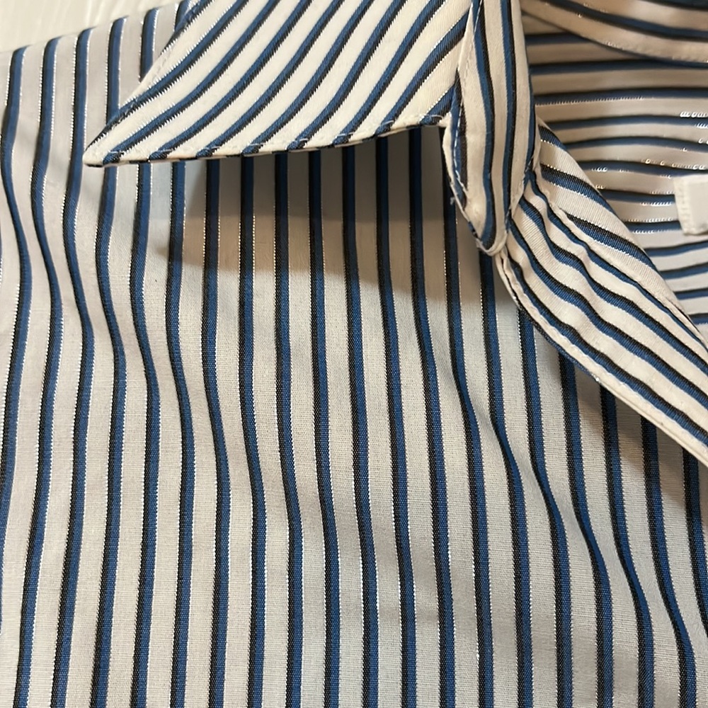 Chico’s Non-iron button blouse white with blue lurex stripes Size 0 (small) - Picture 3 of 5